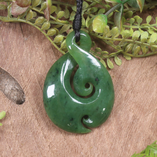 Twist or Pikorua carved from Kawakawa Pounamu - NZ Greenstone