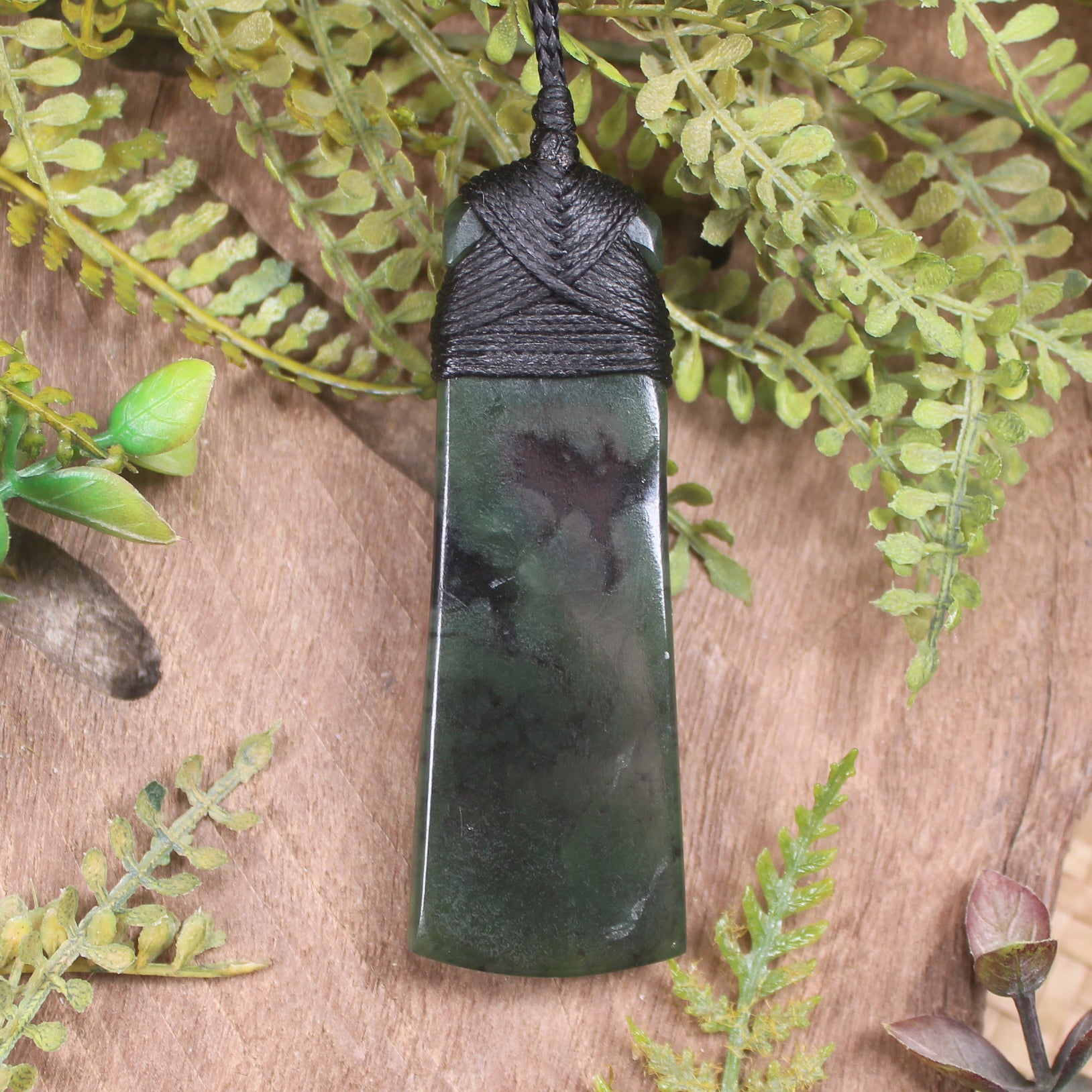 Rimu Pounamu Toki - NZ Greenstone