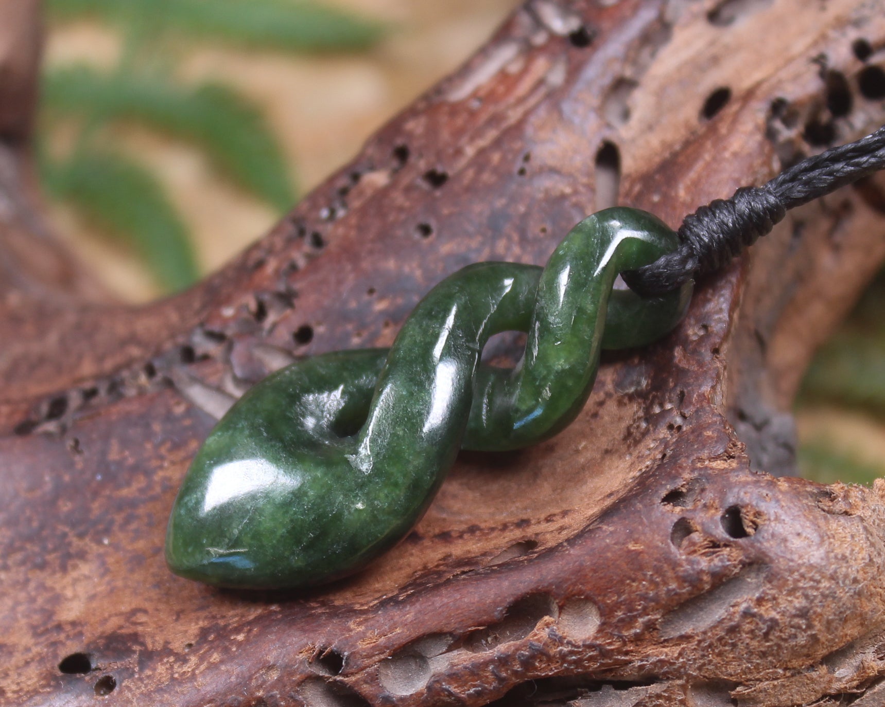 Twist carved from Kawakawa Pounamu - NZ Greenstone