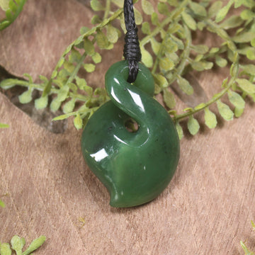 Twist or Pikorua carved from Hapopo Pounamu - NZ Greenstone