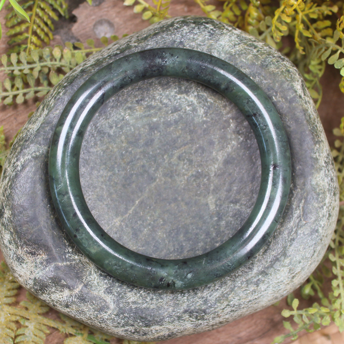Rimu Pounamu Bangle