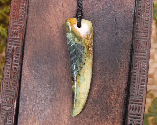 Niho or Tooth carved from NZ Serpentine