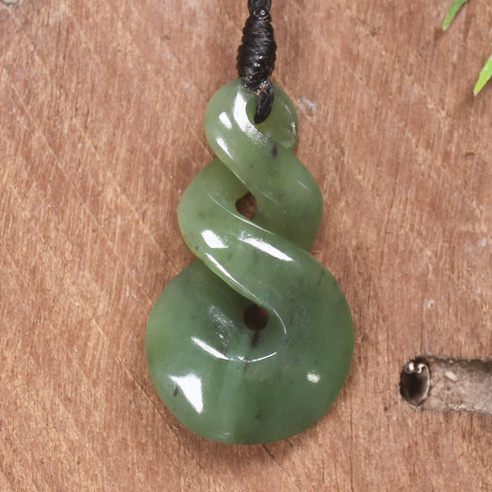 Twist or Pikorua carved from Hapopo Pounamu - NZ Greenstone