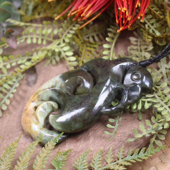 Manaia pendant carved from Rimu Pounamu - NZ Greenstone