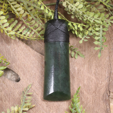 Rimu Pounamu Toki - NZ Greenstone