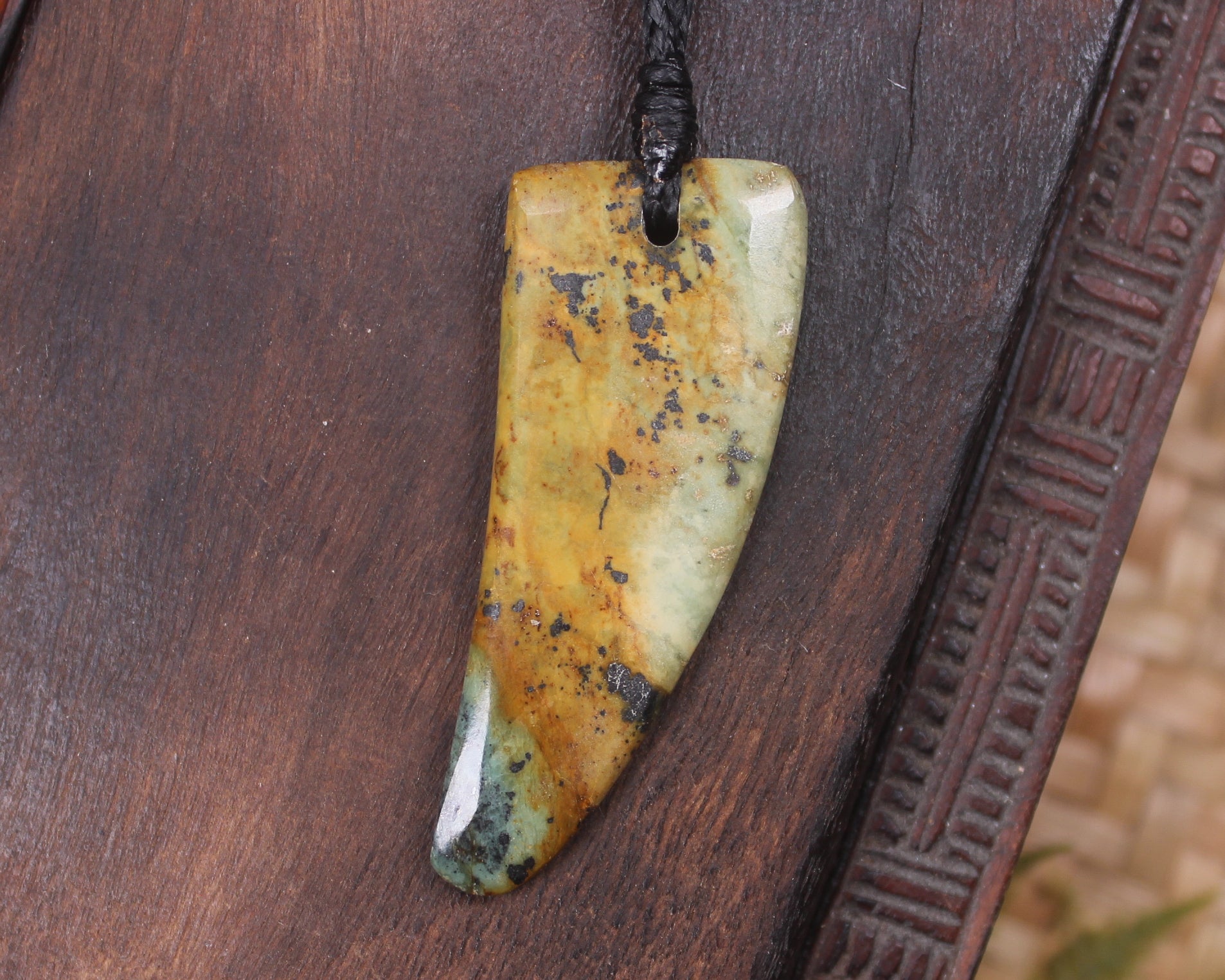 Niho or Tooth carved from NZ Serpentine