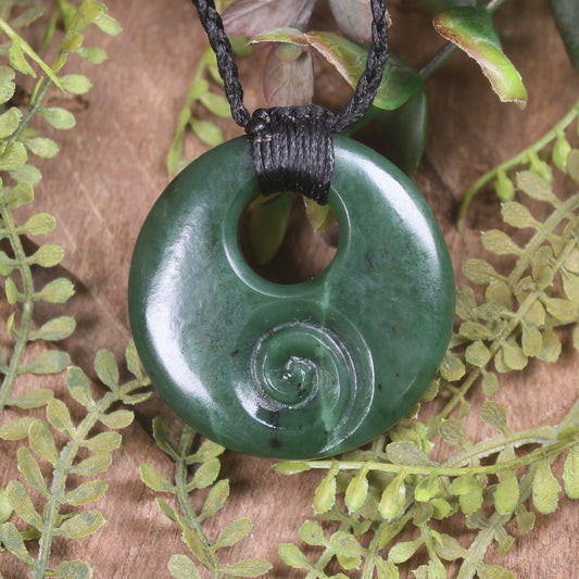 Hapopo Pounamu Porowhita with Koru