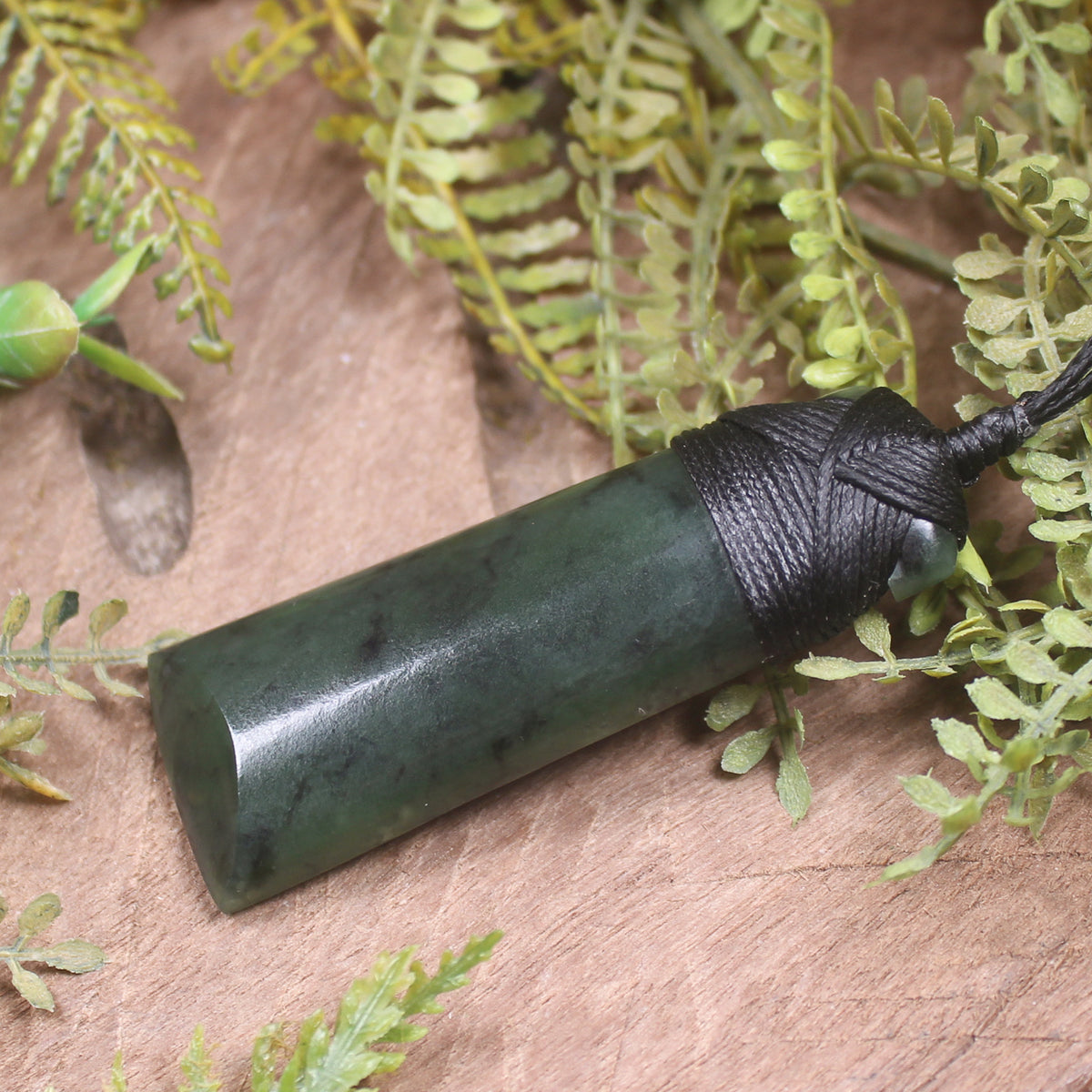 Rimu Pounamu Toki - NZ Greenstone