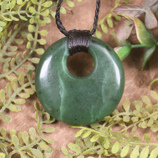 Hapopo Pounamu Porowhita with Koru
