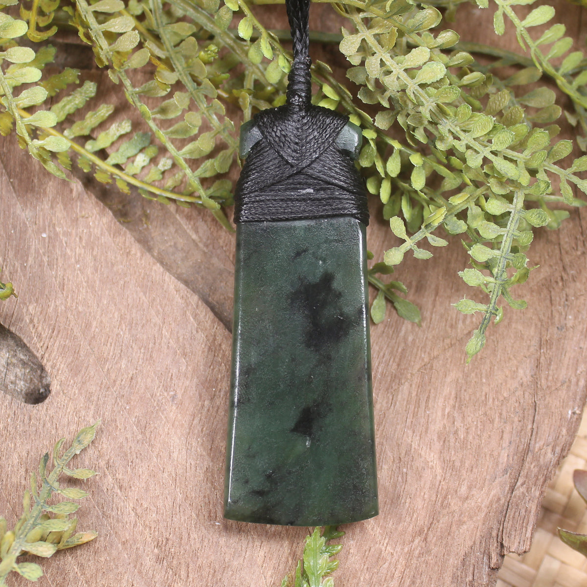 Rimu Pounamu Toki - NZ Greenstone