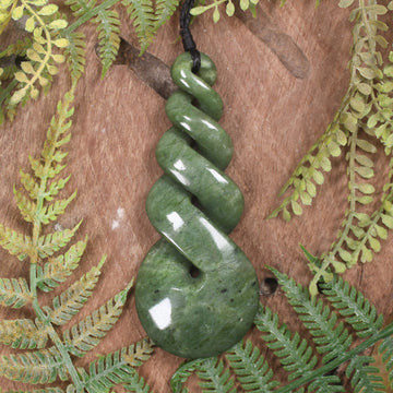 Twist or Pikorua carved from Hapopo Pounamu - NZ Greenstone