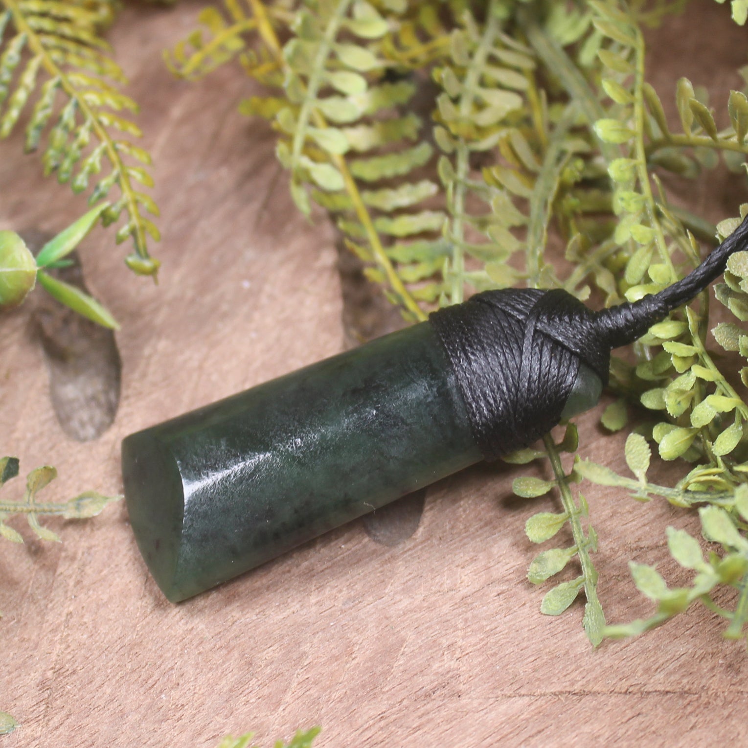 Rimu Pounamu Toki - NZ Greenstone