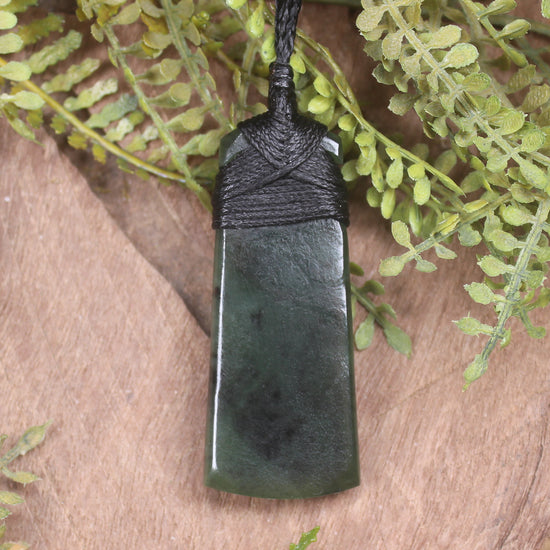 Rimu Pounamu Toki - NZ Greenstone
