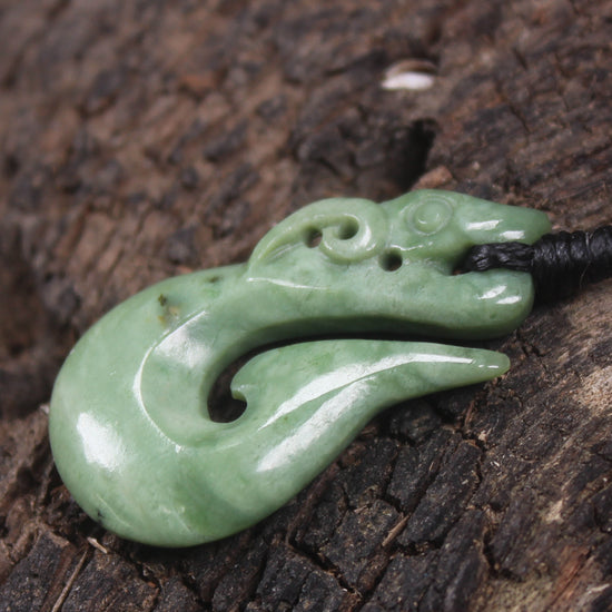 Kawakawa Pounamu Manaia pendant - NZ Greenstone