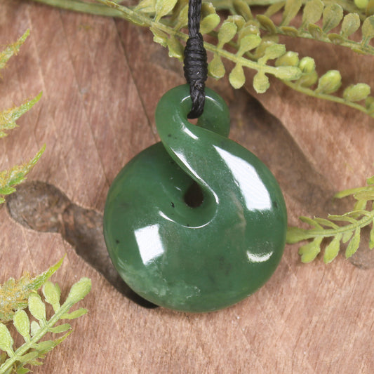 NZ Greenstone Small Twist Pendant (BT085) Hapopo Pounamu