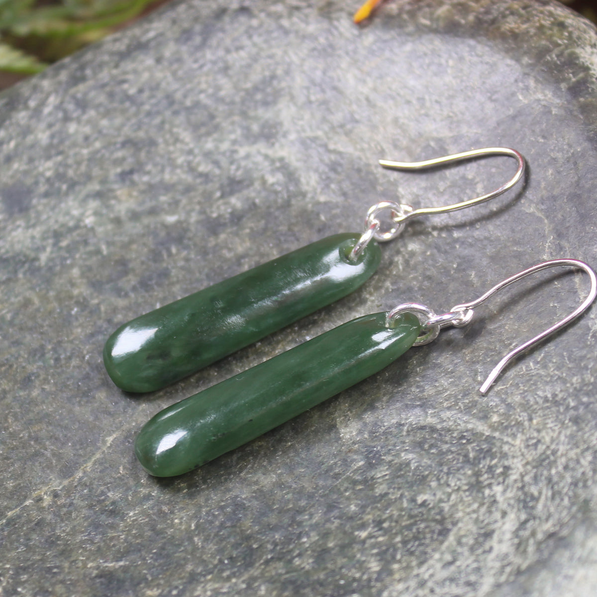 Roimata or Teardrop earrings carved from Kawakawa Pounamu - NZ Greenstone