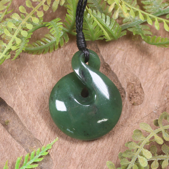 Twist or Pikorua carved from Hapopo Pounamu - NZ Greenstone
