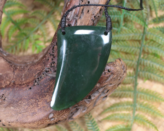 Taniwha Tooth or Niho carved from Kawakawa Pounamu - NZ Greenstone