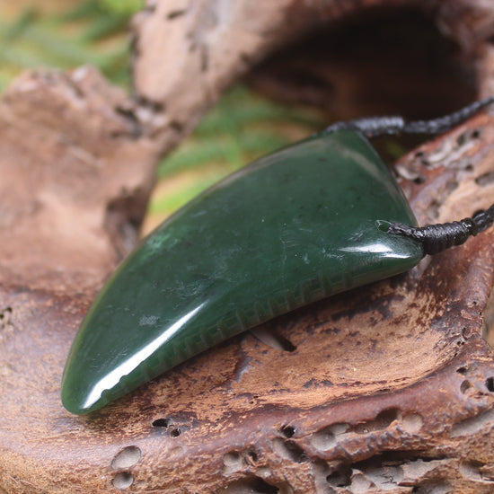 Taniwha Tooth or Niho carved from Kawakawa Pounamu - NZ Greenstone
