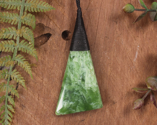 Flower Jade Pounamu Toki