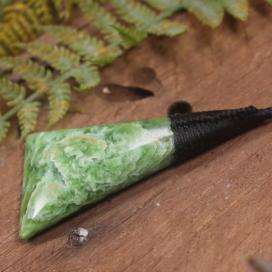 Flower Jade Pounamu Toki