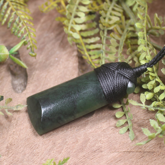 Rimu Pounamu Toki - NZ Greenstone