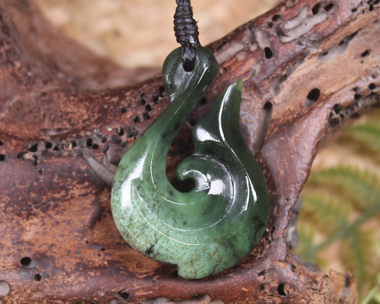 Hei Matau or Fish Hook carved from Kawakawa Pounamu - NZ Greenstone