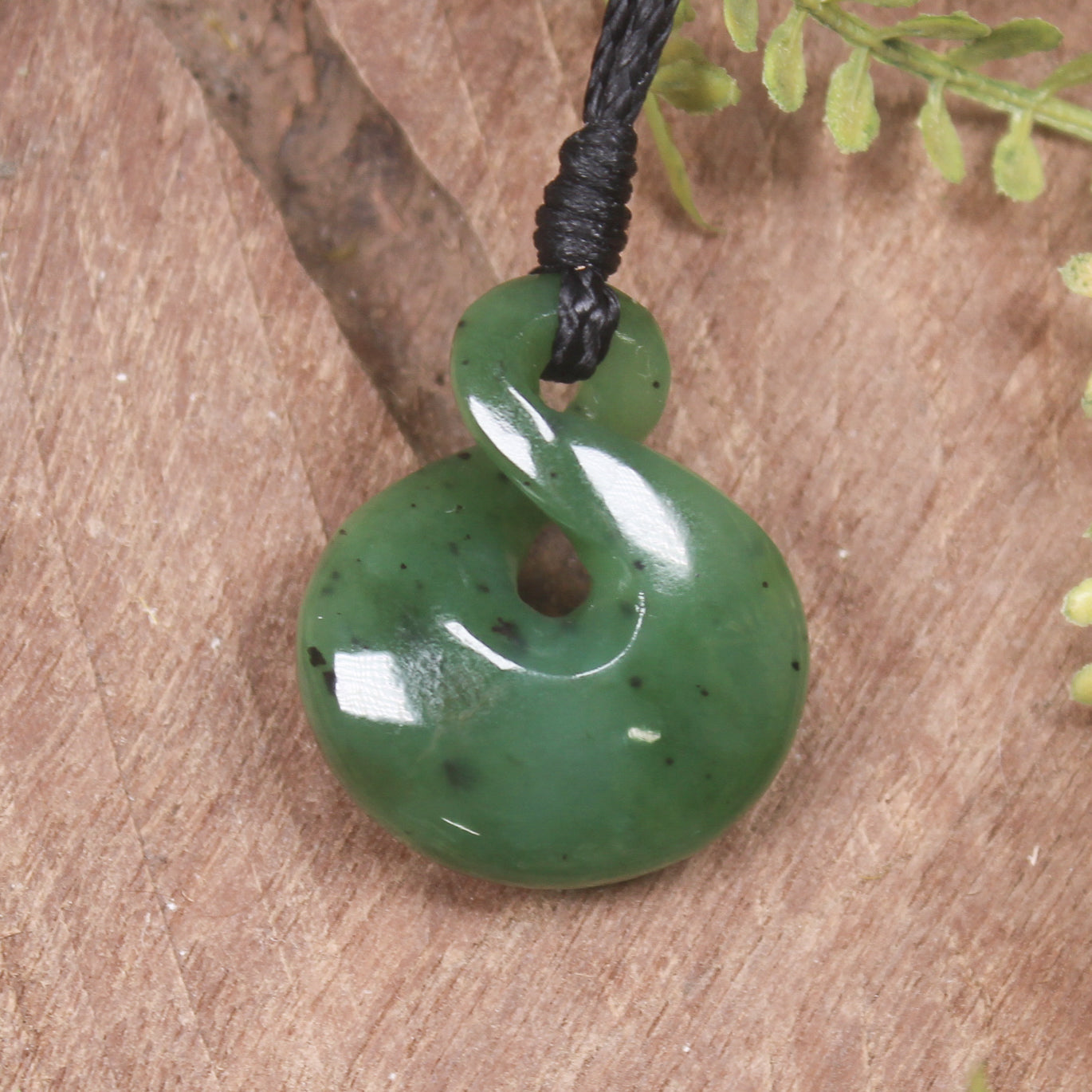 Twist or Pikorua carved from Hapopo Pounamu - NZ Greenstone