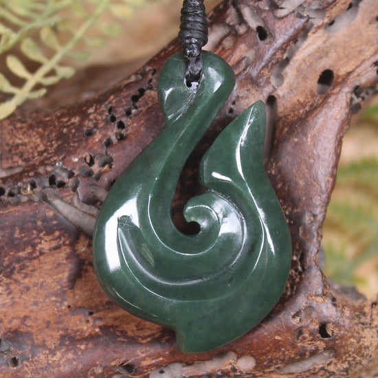 Hei Matau or Fish Hook carved from Kawakawa Pounamu - NZ Greenstone