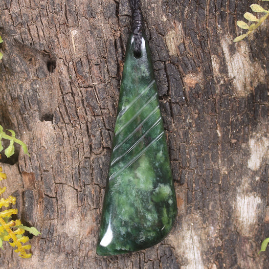 Kawakawa Pounamu Toki