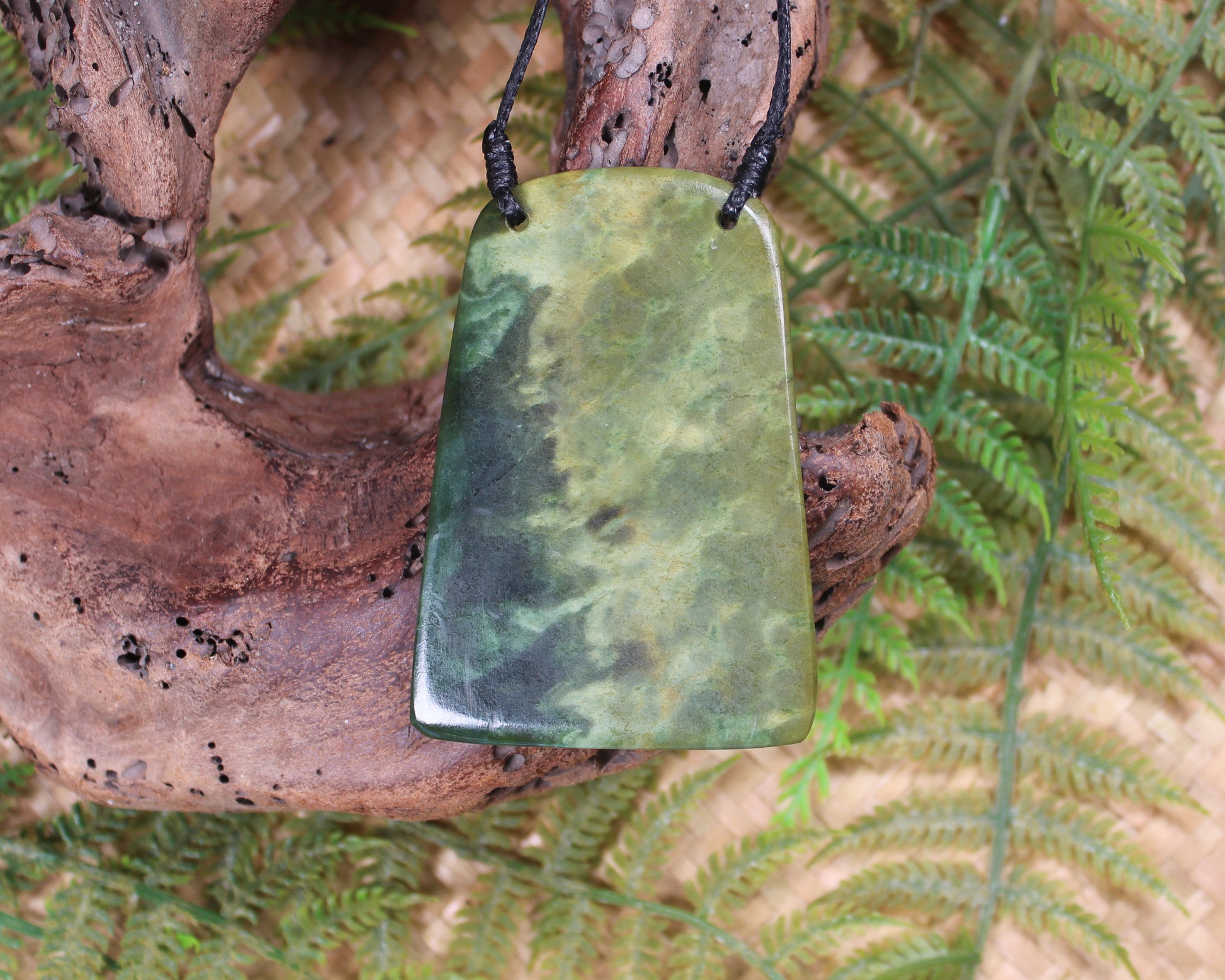 Toki or Adze Pendant carved from Flower Jade Pounamu - NZ Greenstone
