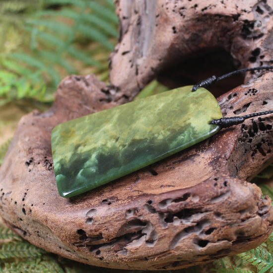 Toki or Adze Pendant carved from Flower Jade Pounamu - NZ Greenstone