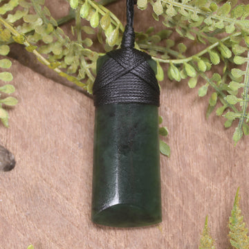 Rimu Pounamu Toki - NZ Greenstone