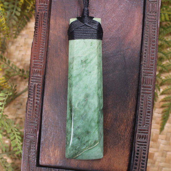 Kawakawa Pounamu Toki