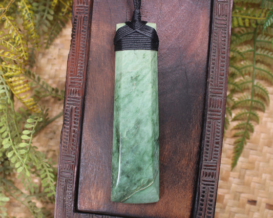 Kawakawa Pounamu Toki