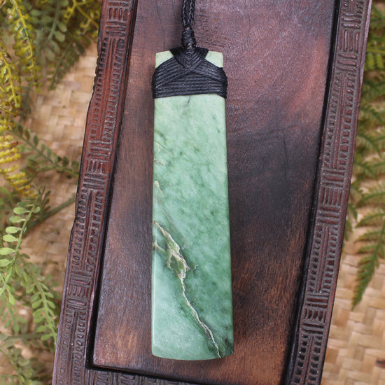 Kawakawa Pounamu Toki