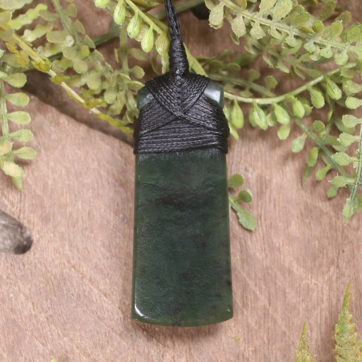 Rimu Pounamu Toki - NZ Greenstone