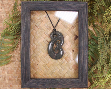 NZ Serpentine Framed Hammerhead Pendant (BM656)