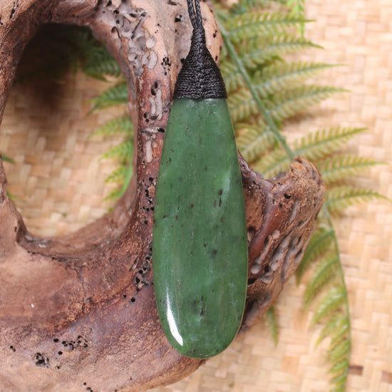 Roimata Teardrop carved from Hapopo Pounamu - NZ Greenstone