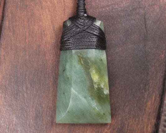 Inanga Pounamu Toki