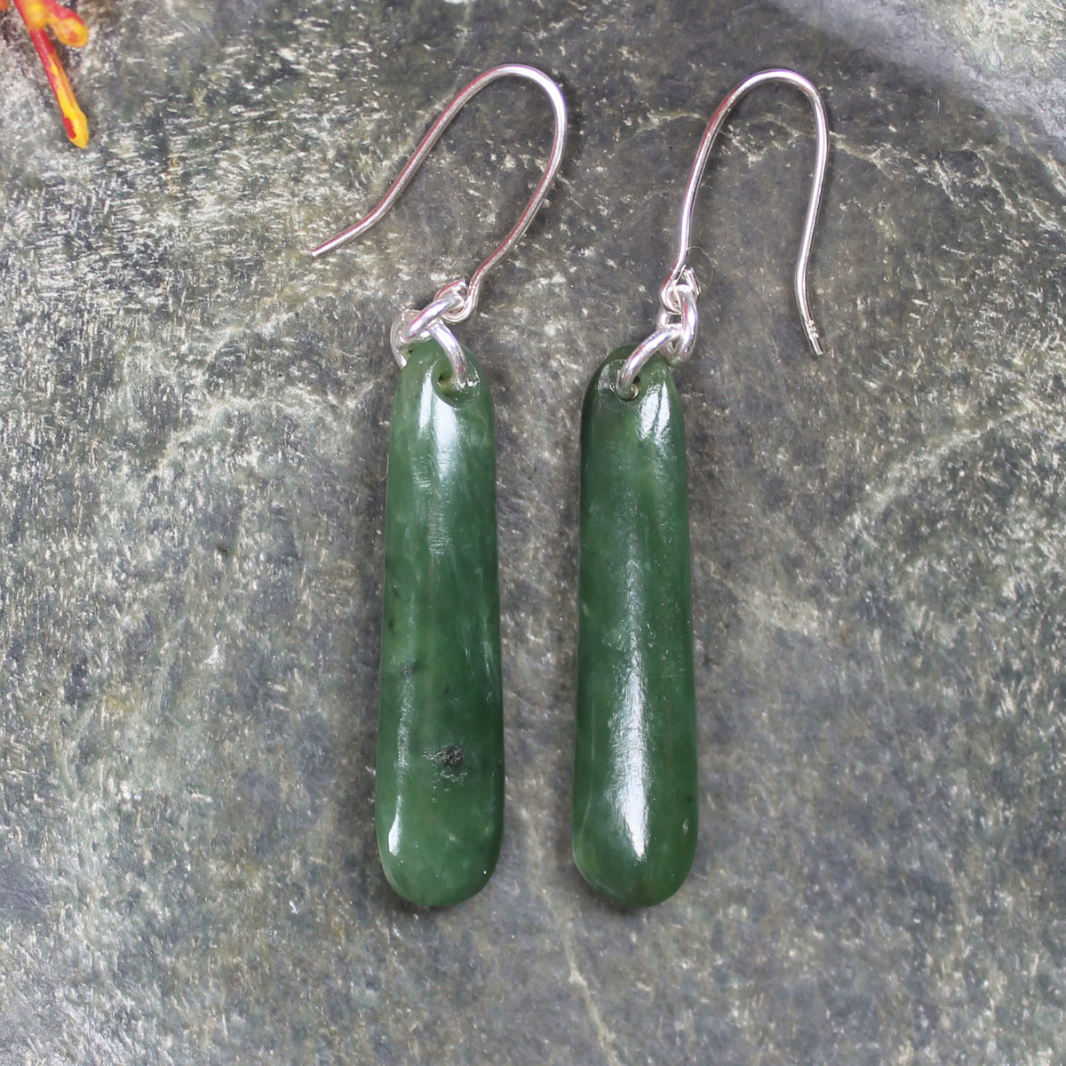 Roimata or Teardrop earrings carved from Kawakawa Pounamu - NZ Greenstone