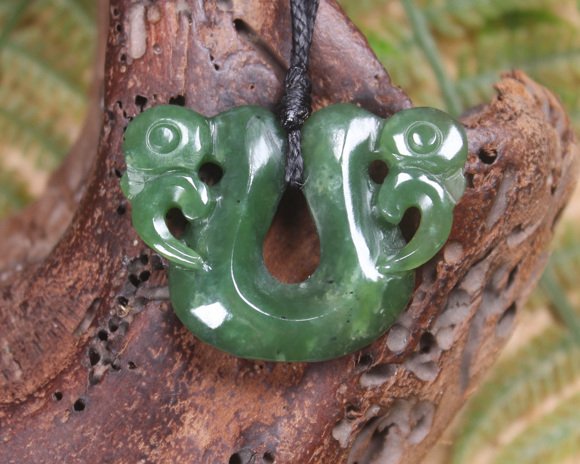 Pekapeka Pendant carved from Hapopo Pounamu - NZ Greenstone