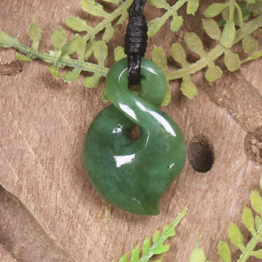Twist or Pikorua carved from Hapopo Pounamu - NZ Greenstone