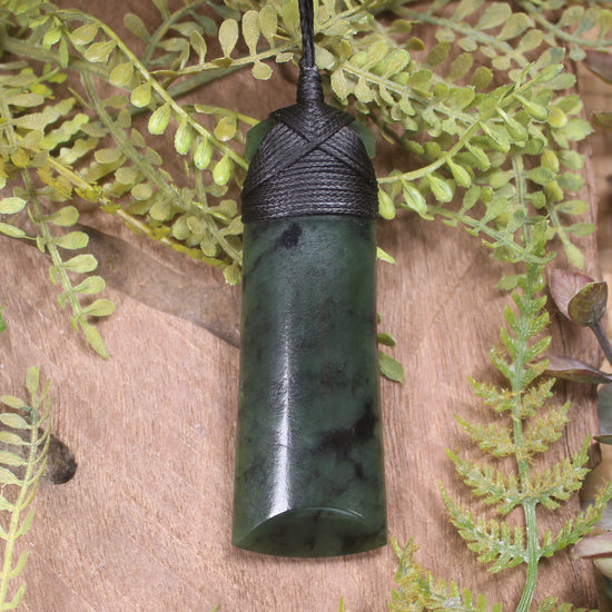 Rimu Pounamu Toki - NZ Greenstone