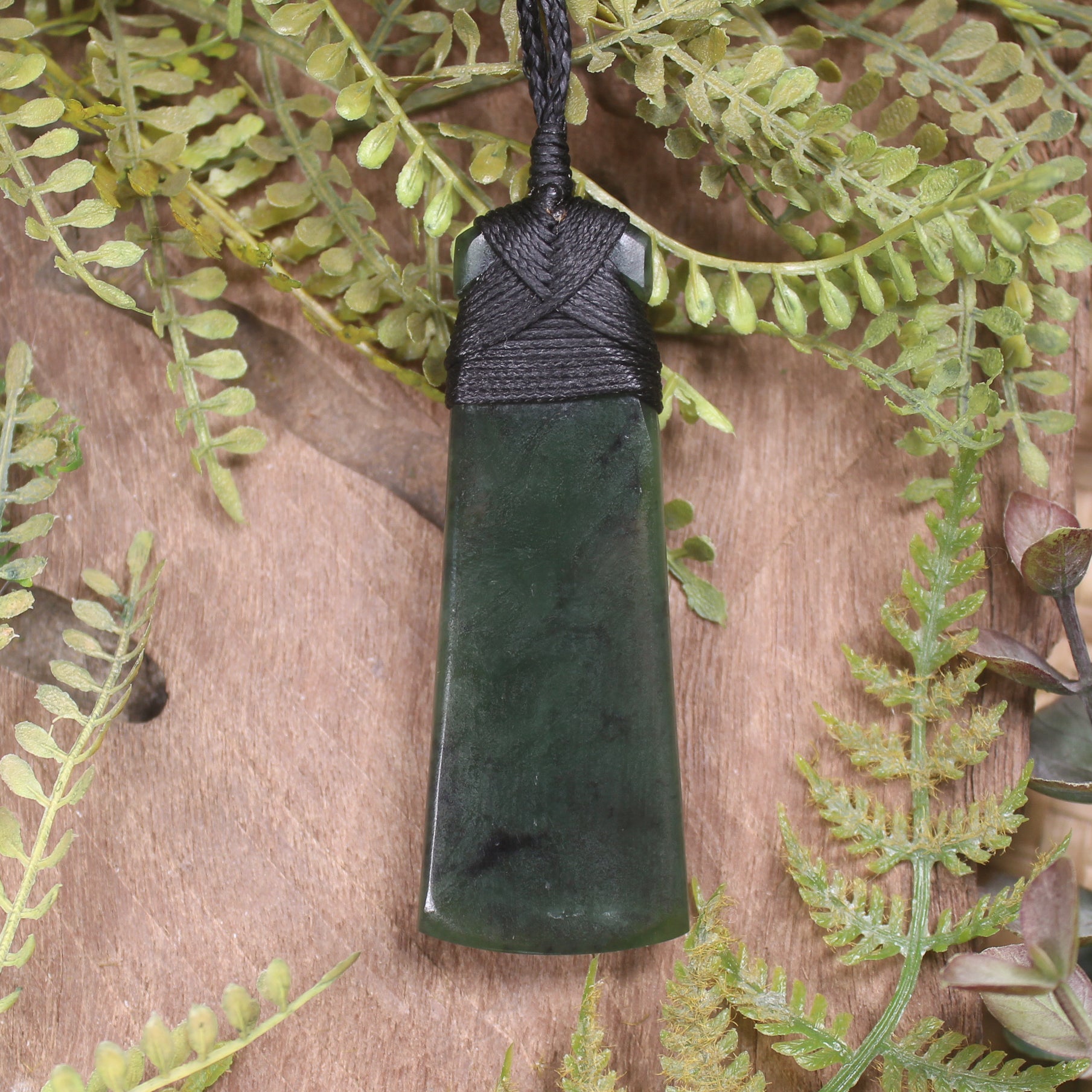 Rimu Pounamu Toki - NZ Greenstone