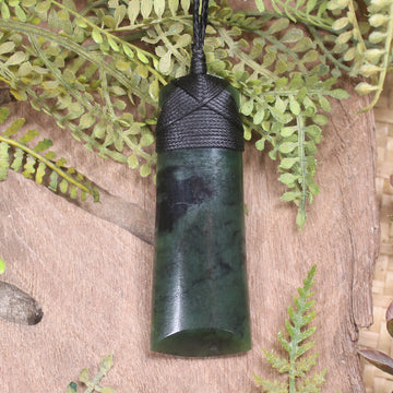 Rimu Pounamu Toki - NZ Greenstone