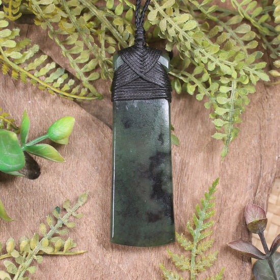 Rimu Pounamu Toki - NZ Greenstone