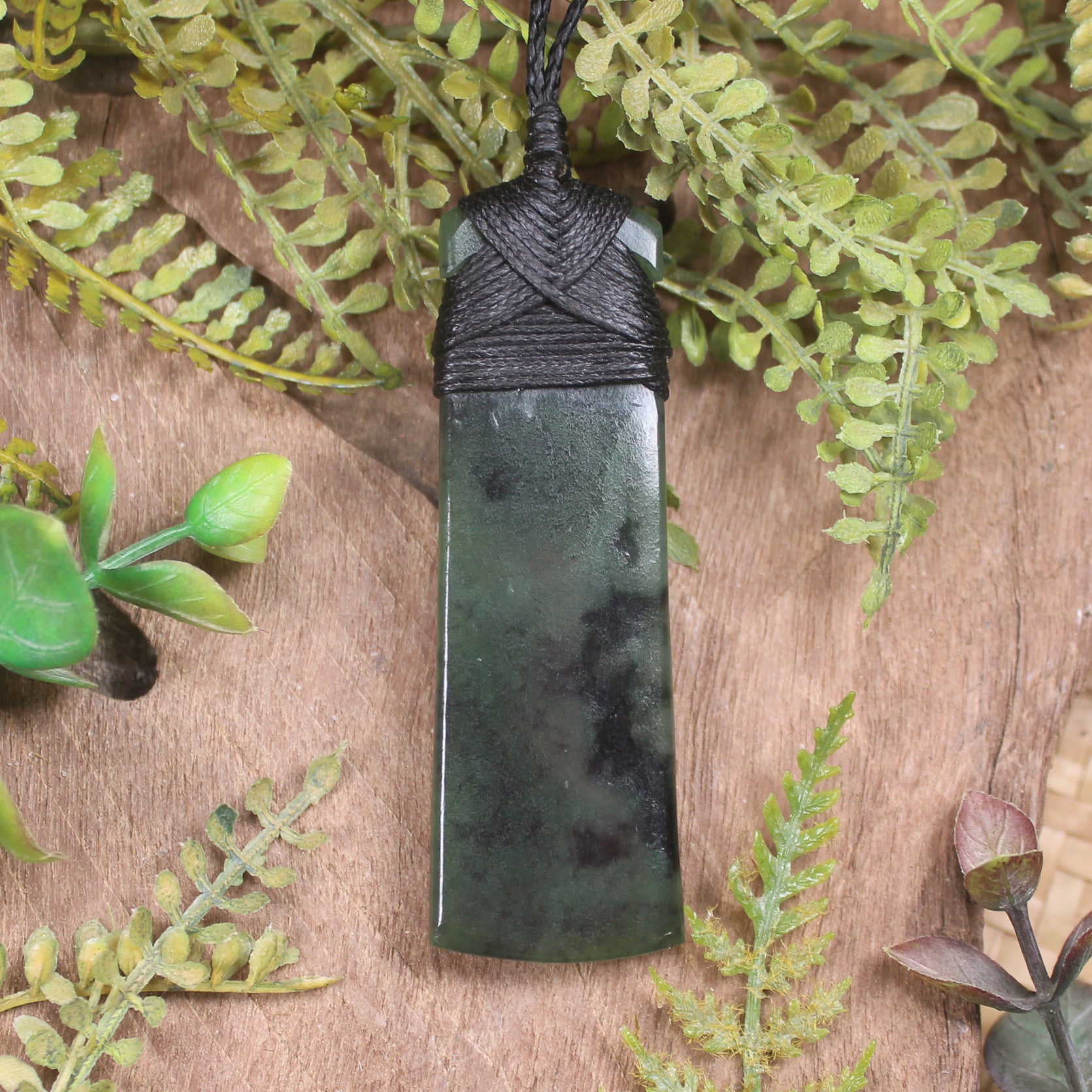 Rimu Pounamu Toki - NZ Greenstone