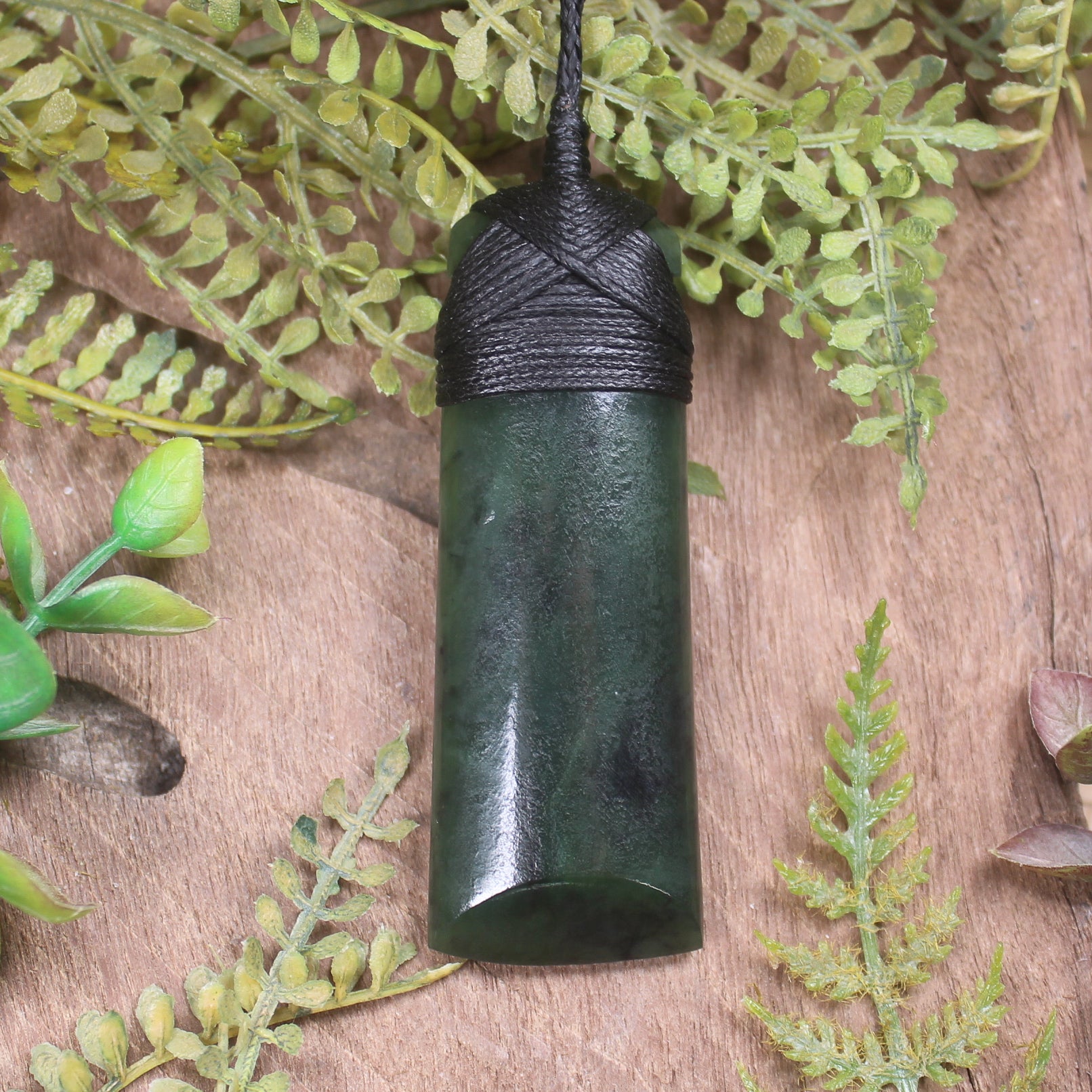 Rimu Pounamu Toki - NZ Greenstone