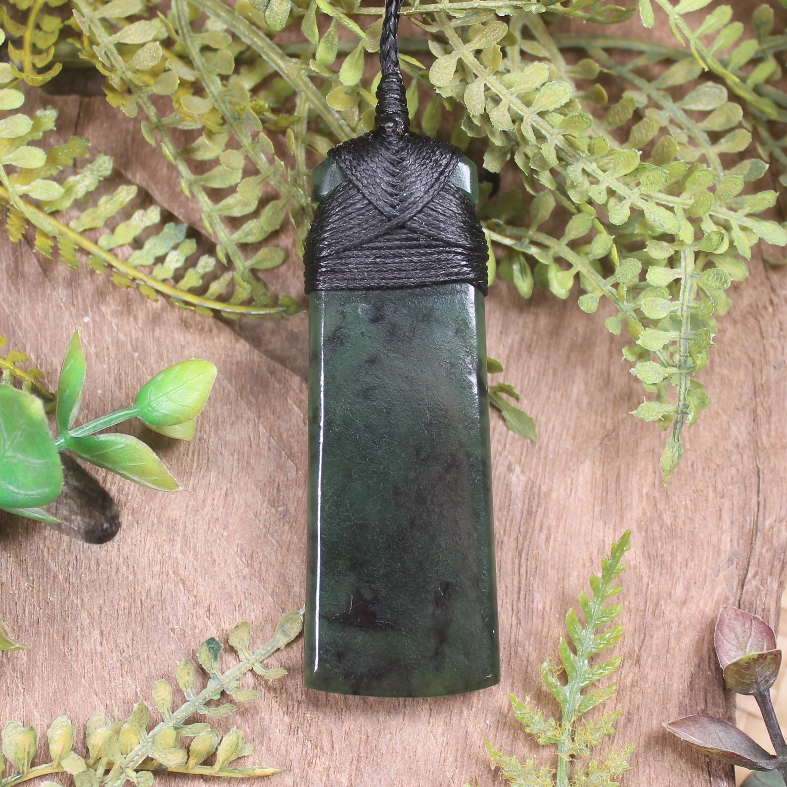 Rimu Pounamu Toki - NZ Greenstone
